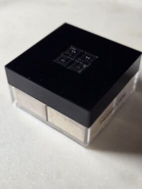 Givenchy Prisme Libre Loose Powder 02 Satin Blanc 0.14 oz NIB Original Formula